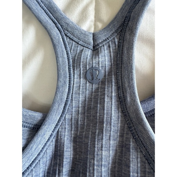 New Lululemon Ebb to Street Tank Top Size 14 W/Bra Hip Length Washed Denim Blue - Picture 8 of 11